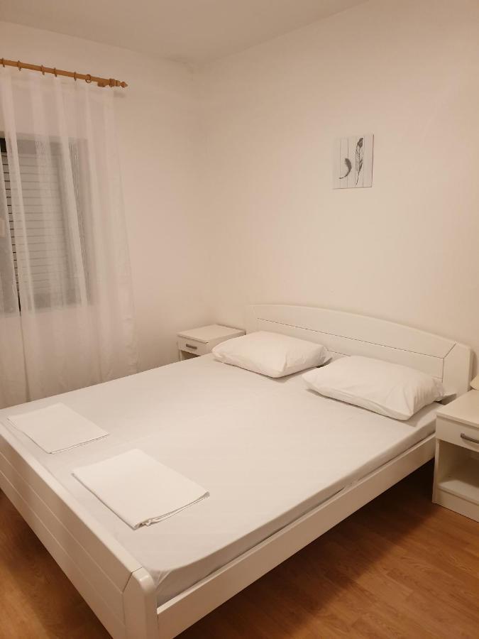 Apartments And Rooms With Parking Space Metajna, Pag - 4120 Eksteriør billede