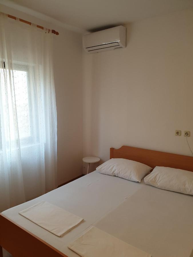 Apartments And Rooms With Parking Space Metajna, Pag - 4120 Eksteriør billede